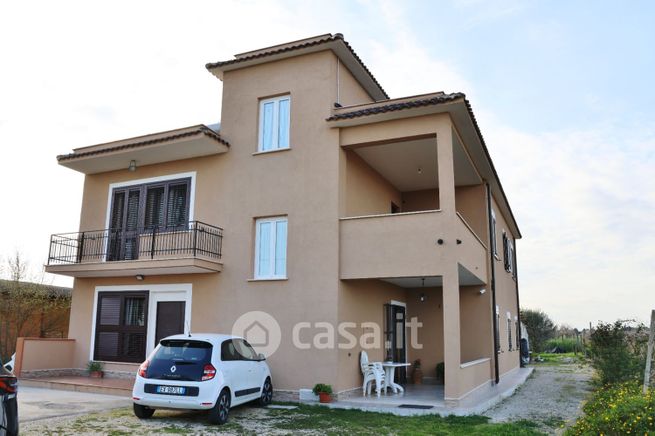 Appartamento in residenziale in Via Torre Astura