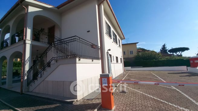 Appartamento in residenziale in Via di Vermicino 568