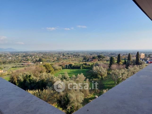 Appartamento in residenziale in Via Circonvallazione 46