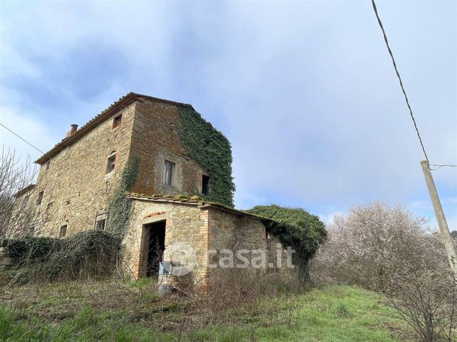 Rustico/casale in residenziale in 