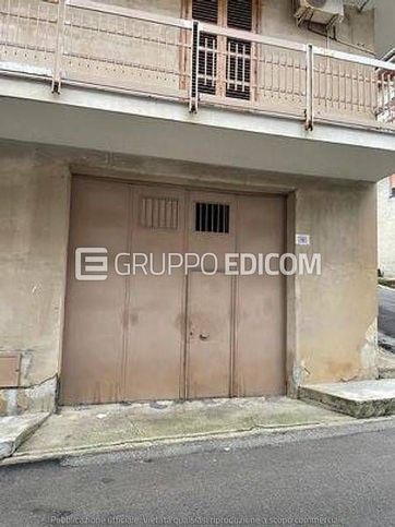 Garage/posto auto in residenziale in Via Europa