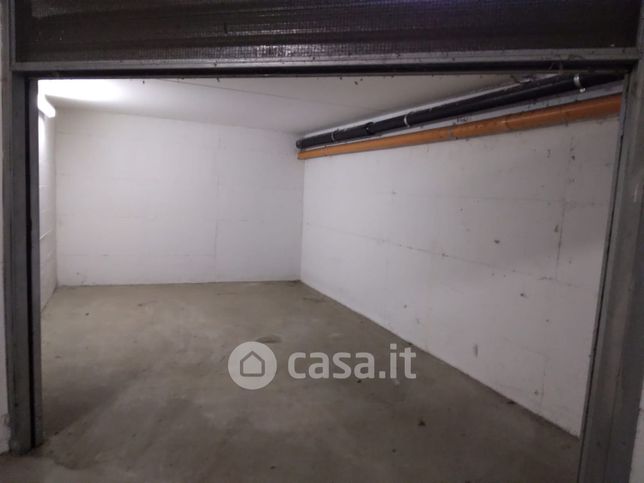 Garage/posto auto in residenziale in Viale Angelico