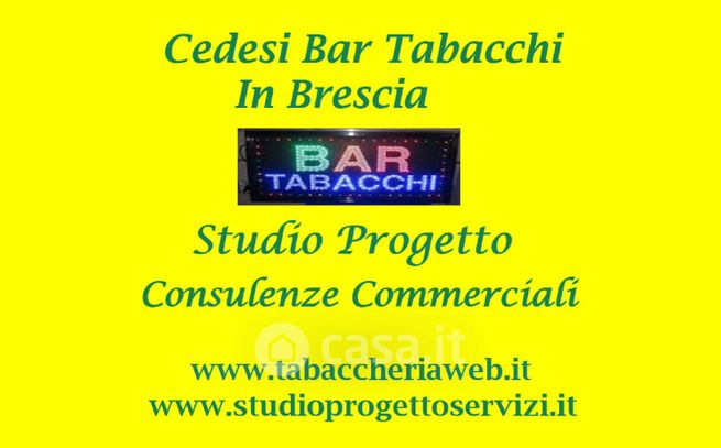 Attività/licenza (con o senza mura) in commerciale in Viale della Stazione