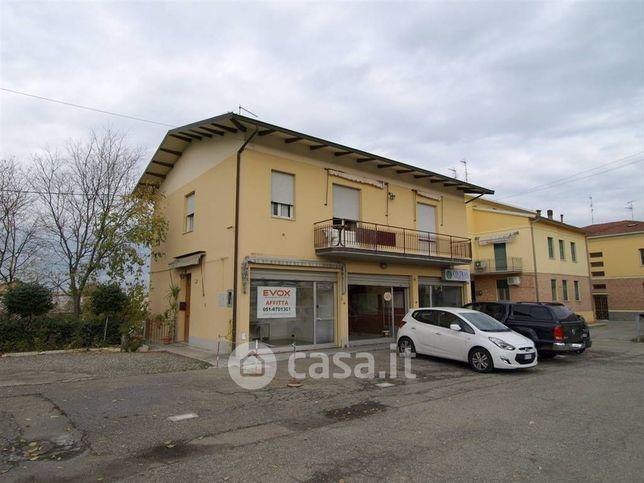 Ufficio in commerciale in Via Claudia 6000