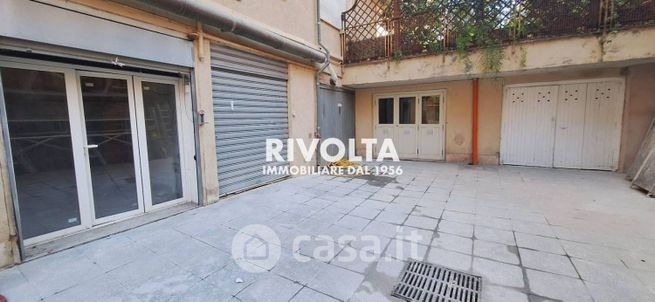 Box/posto auto in residenziale in Viale Carso