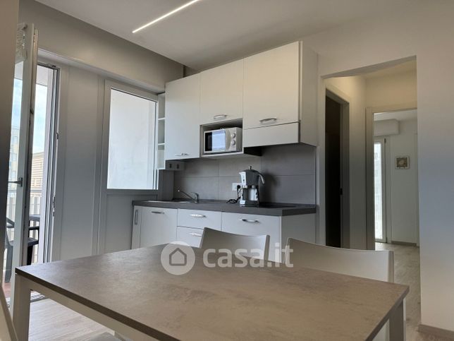Appartamento in residenziale in Viale Aurora 4