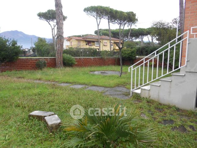 Appartamento in residenziale in Via delle Pinete