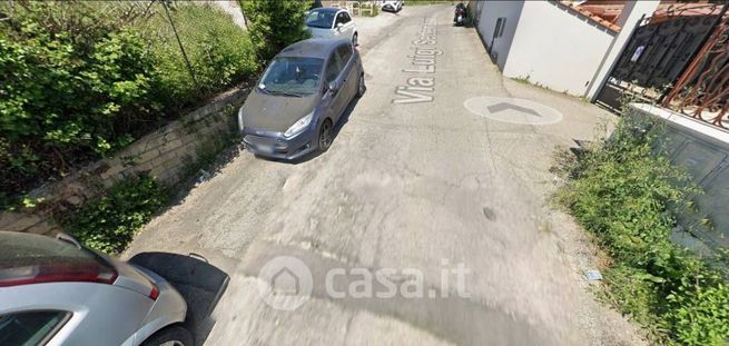 Box/posto auto in residenziale in Via Luigi Settembrini 51
