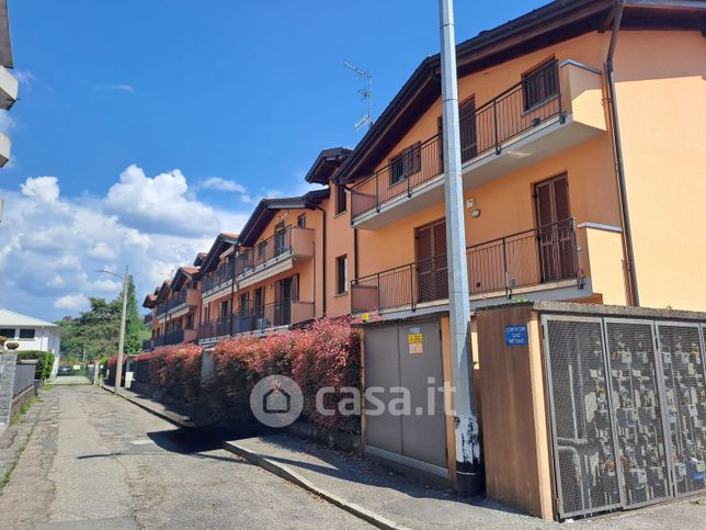 Appartamento in residenziale in Via Marmolada 2