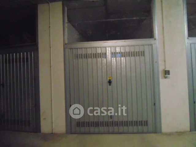 Garage/posto auto in residenziale in Via Giovanni Servais 92 92