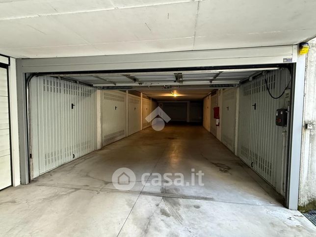 Box/posto auto in residenziale in Via Luigi Einaudi