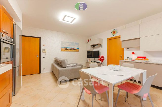 Appartamento in residenziale in Via della Ferrovia 5