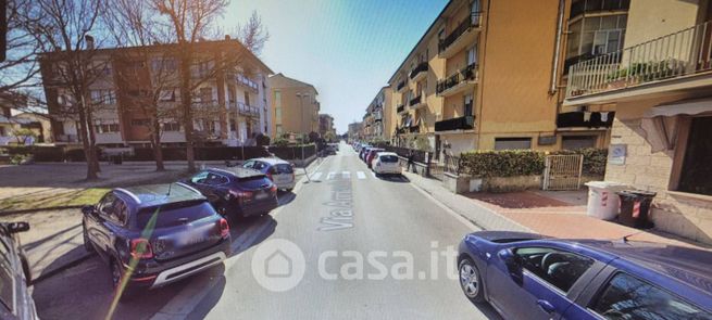 Ufficio in commerciale in Via Armando Diaz 90
