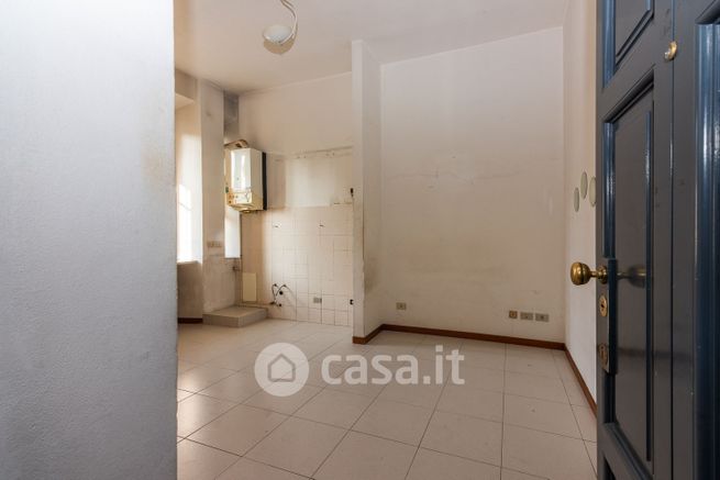 Appartamento in residenziale in Via Lomellina 21