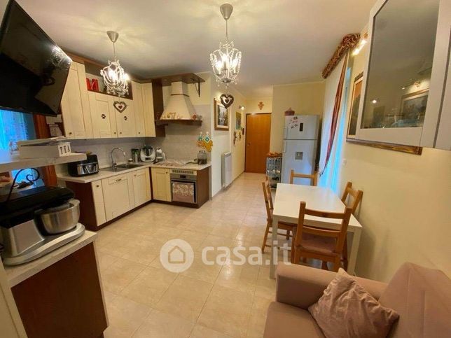 Appartamento in residenziale in Via Professor Franco Orofino 20