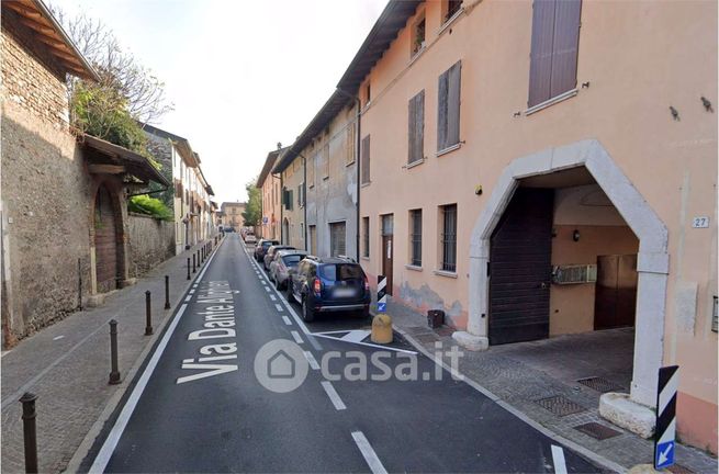 Garage/posto auto in residenziale in Via Dante Alighieri 27