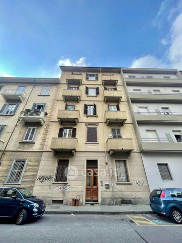 Appartamento in residenziale in Via Revello