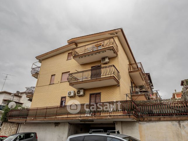 Appartamento in residenziale in Via Annibale Carracci 37