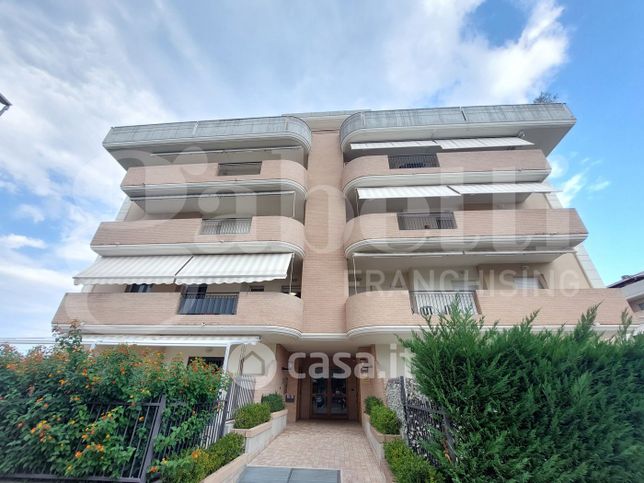 Appartamento in residenziale in Via dei Salici 26