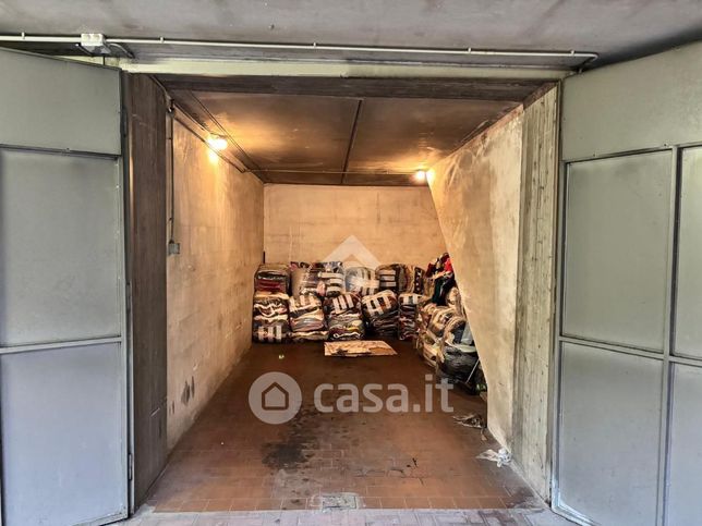 Box/posto auto in residenziale in Via Nicola Porpora