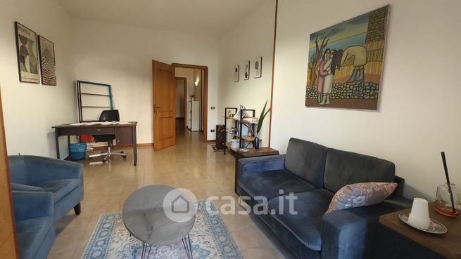 Ufficio in commerciale in Via Ernesto Simini 24