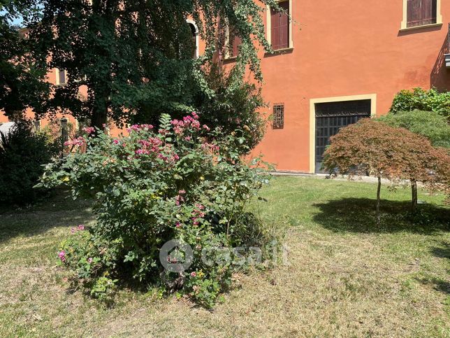 Villa in residenziale in 