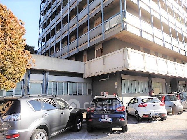 Ufficio in commerciale in Via Martin Luther King 17
