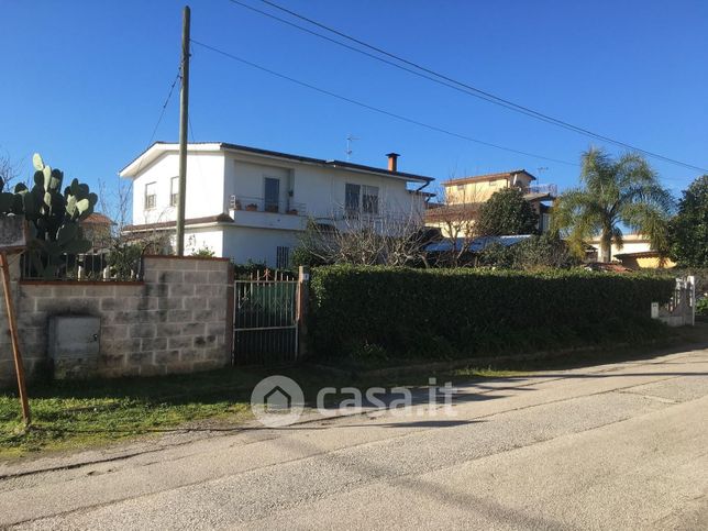 Appartamento in residenziale in Via Firenze 9