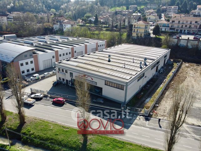 Capannone in commerciale in Via M. Caudana