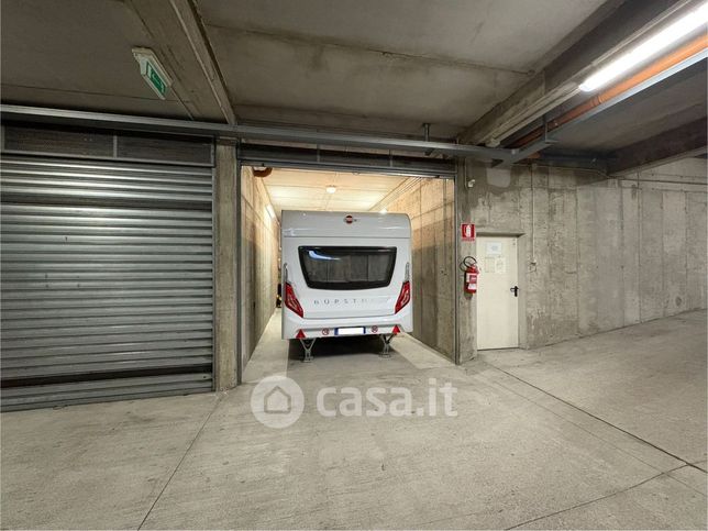 Garage/posto auto in residenziale in Via Herrsching