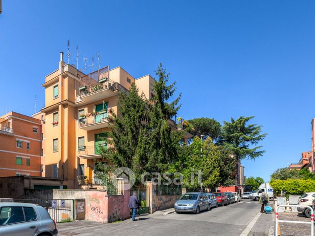 Appartamento in residenziale in Via Silvestro II