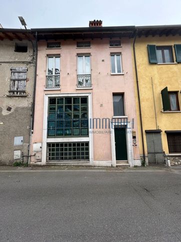 Terreno edificabile in residenziale in Piazza Gigi Rota 2 b