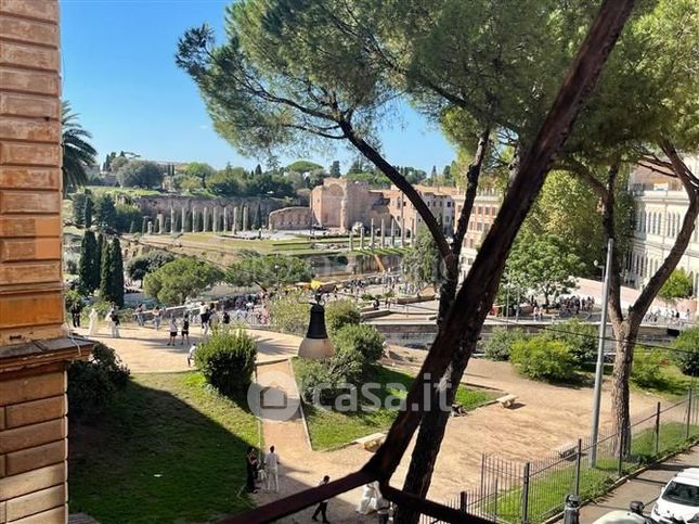 Appartamento in residenziale in Via del Monte Oppio