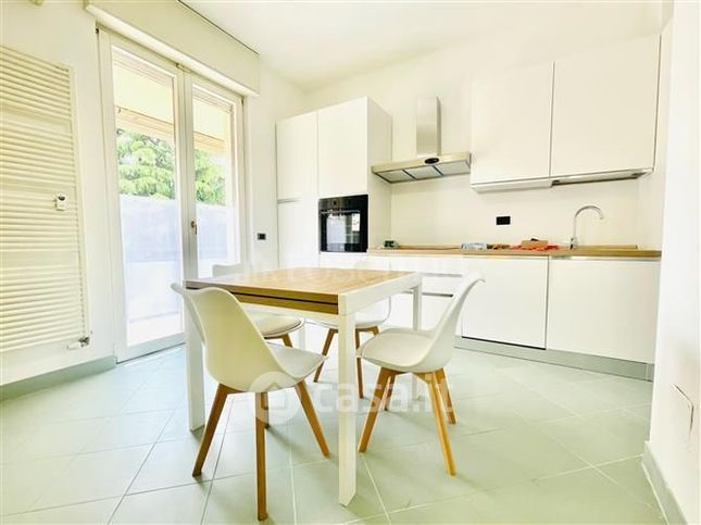 Appartamento in residenziale in Via Manara Valgimigli
