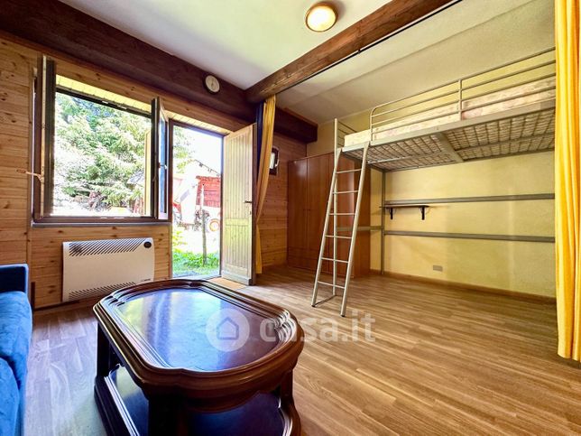 Appartamento in residenziale in Via del Colle 3 D