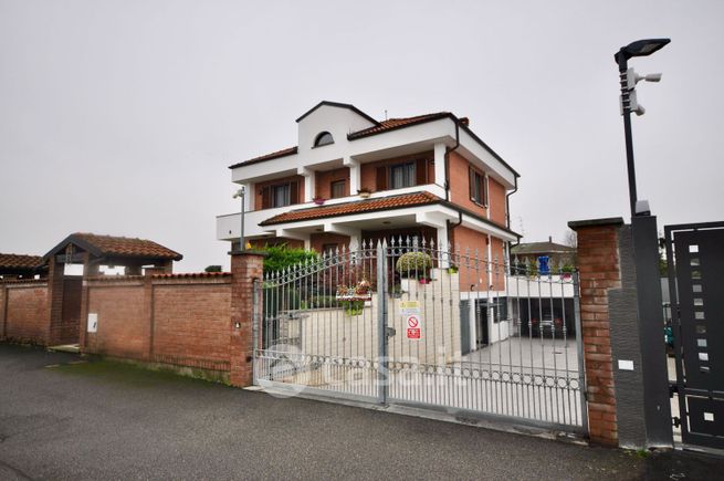 Casa indipendente in residenziale in Via Giacomo Matteotti 92