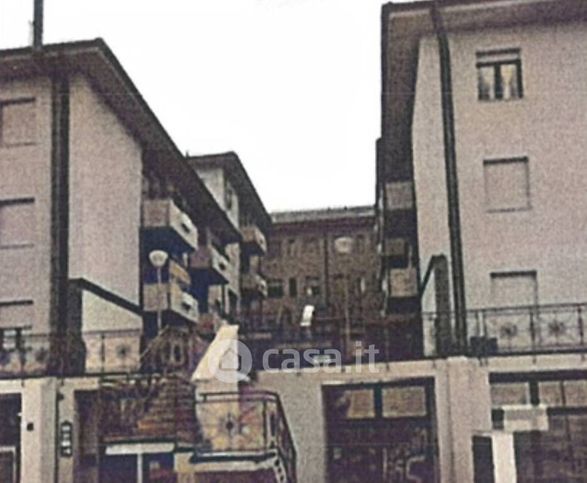 Box/posto auto in residenziale in Via Le Mosse 22