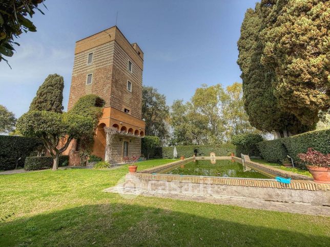 Rustico/casale in residenziale in Via di Diana