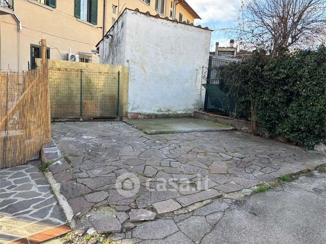Box/posto auto in residenziale in 