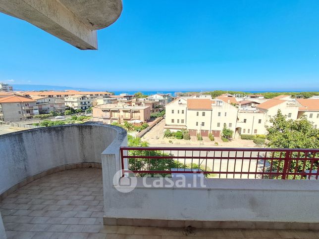 Appartamento in residenziale in Via Carlo Amirante