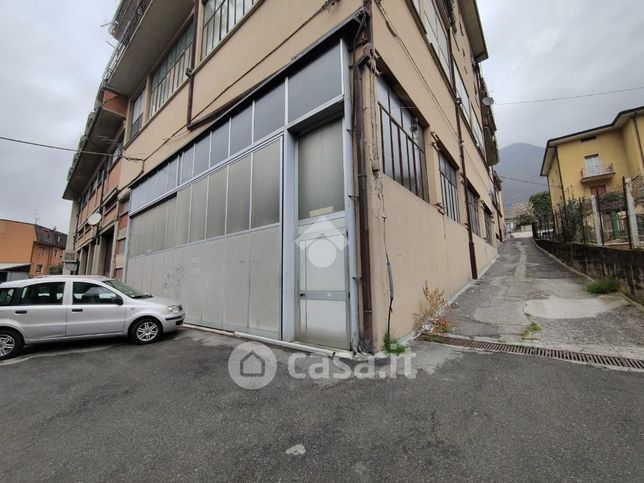 Capannone in commerciale in Via F.lli Antegnati 15