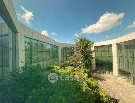 Capannone in commerciale in Via Asti