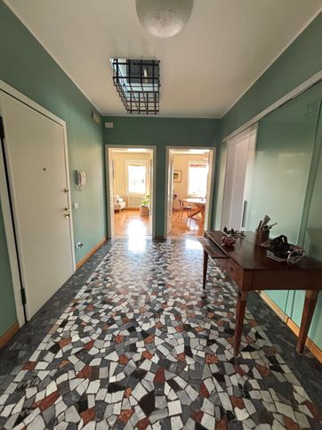 Attico/mansarda in residenziale in Via Guglielmo Marconi 16