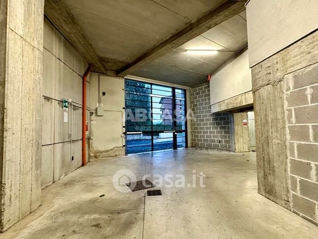 Garage/posto auto in residenziale in Via Roma