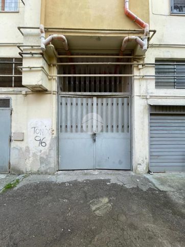 Garage/posto auto in residenziale in Via Amalia Brambilla 29