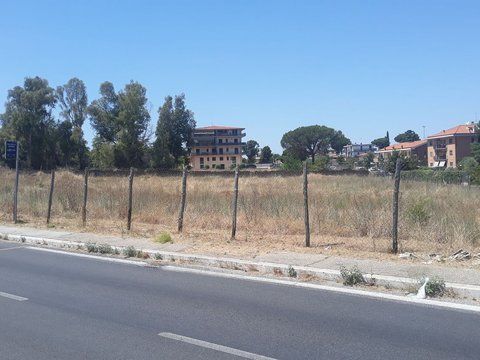 Terreno edificabile in residenziale in Via di Tor Vergata