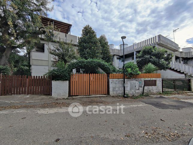 Appartamento in residenziale in Via delle Eolie 26