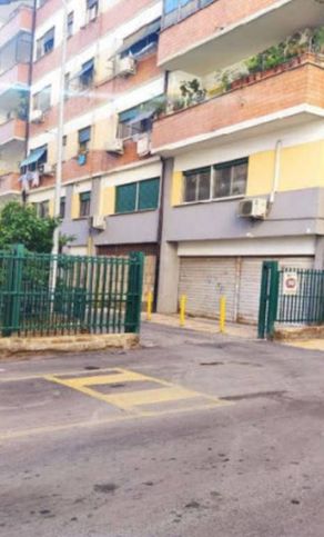 Box/posto auto in residenziale in Via Pieve Fosciana 69