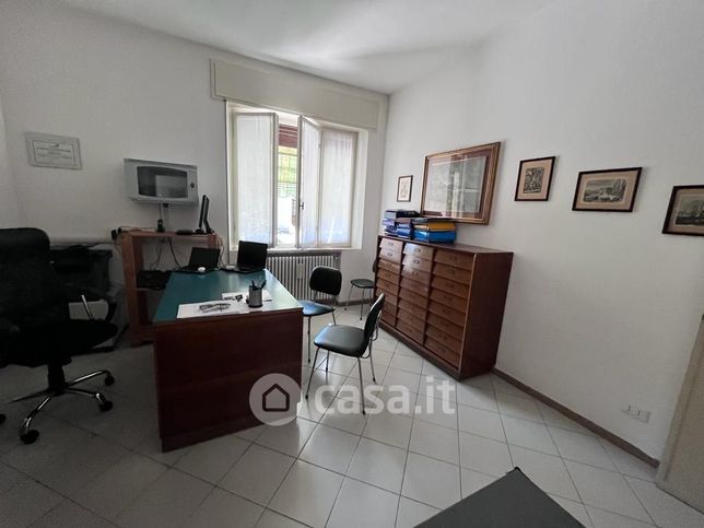 Ufficio in commerciale in Via Roma