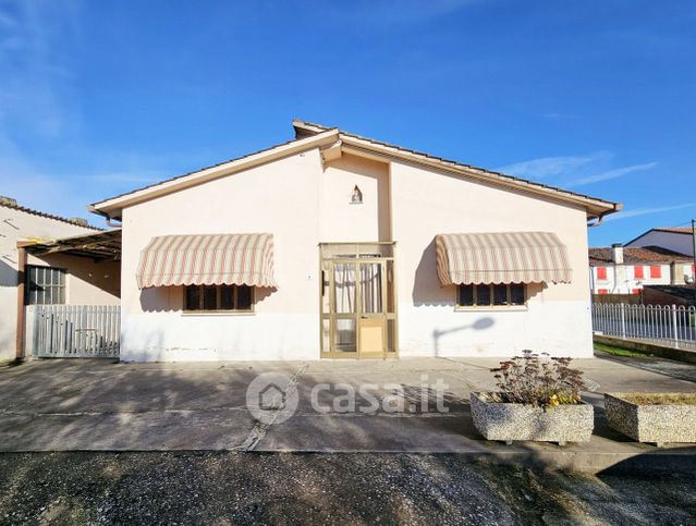 Casa indipendente in residenziale in Via Bosco Basso